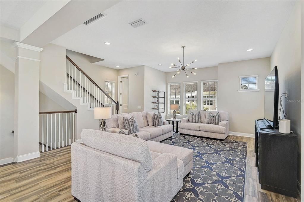 For Sale: $797,000 (3 beds, 3 baths, 2292 Square Feet)