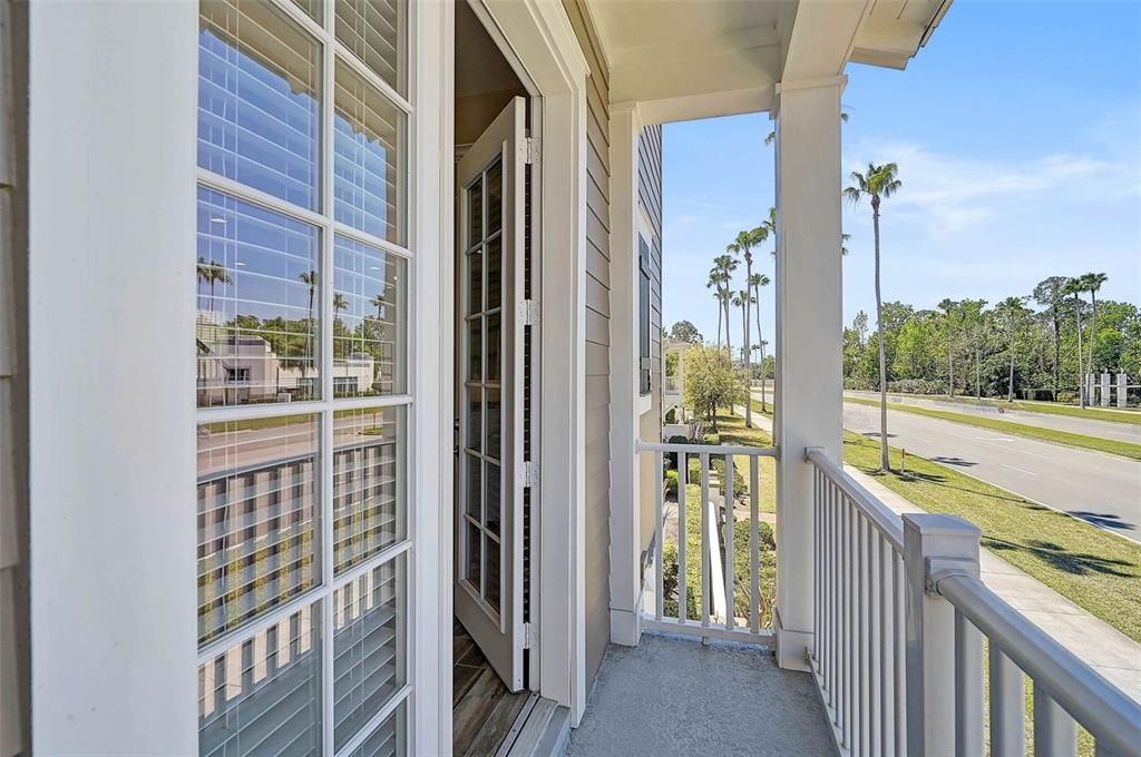 For Sale: $797,000 (3 beds, 3 baths, 2292 Square Feet)