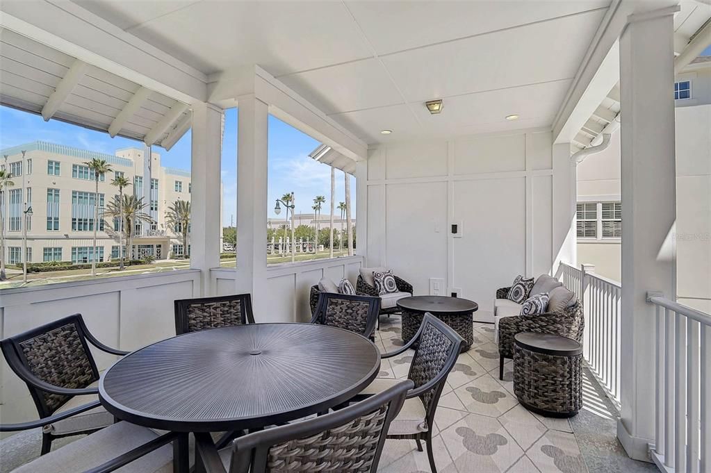 For Sale: $797,000 (3 beds, 3 baths, 2292 Square Feet)