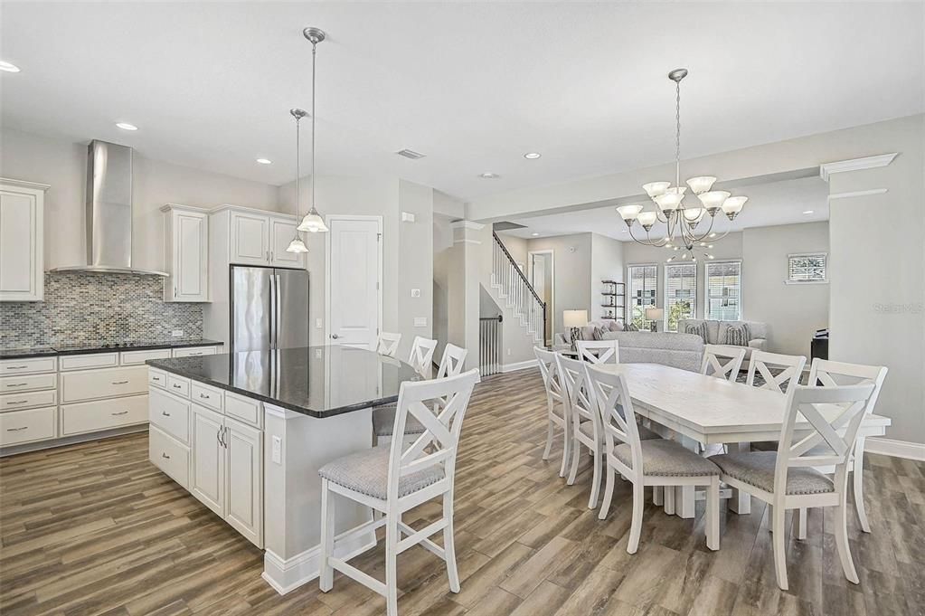 For Sale: $797,000 (3 beds, 3 baths, 2292 Square Feet)