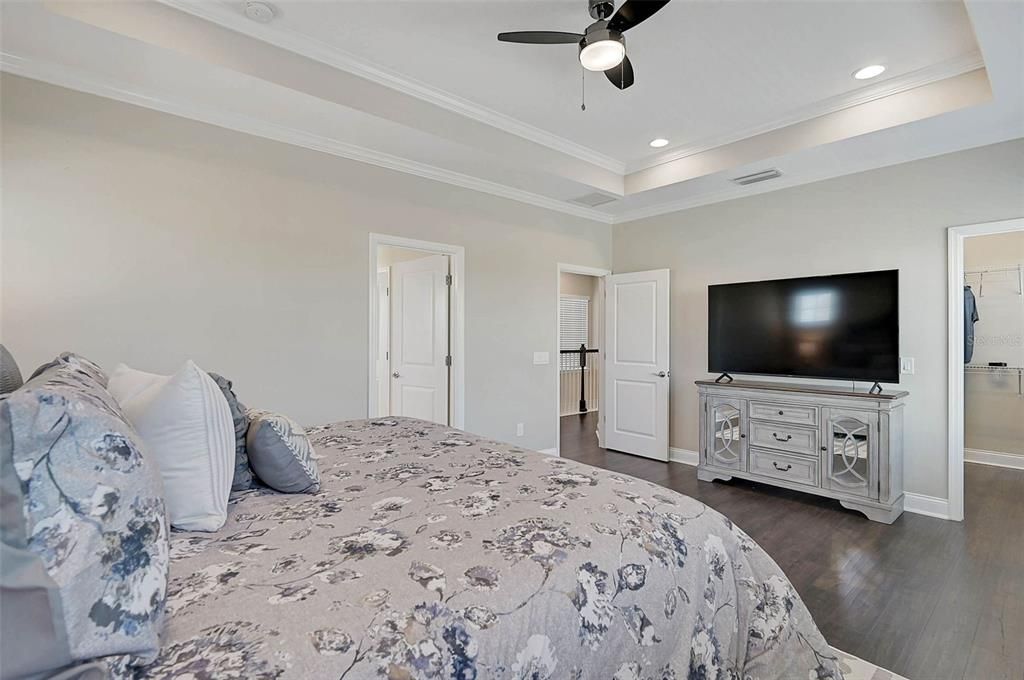 For Sale: $797,000 (3 beds, 3 baths, 2292 Square Feet)