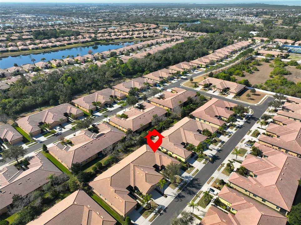 合同活跃: $289,000 (3 贝兹, 2 浴室, 1616 平方英尺)