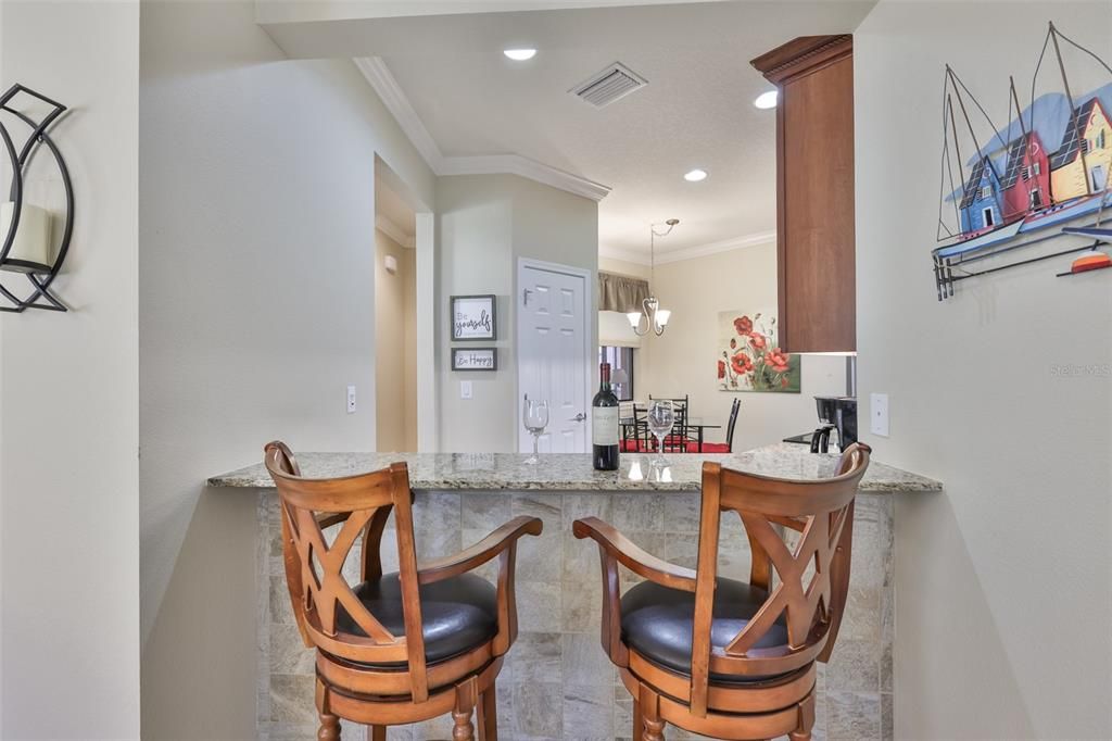 合同活跃: $289,000 (3 贝兹, 2 浴室, 1616 平方英尺)