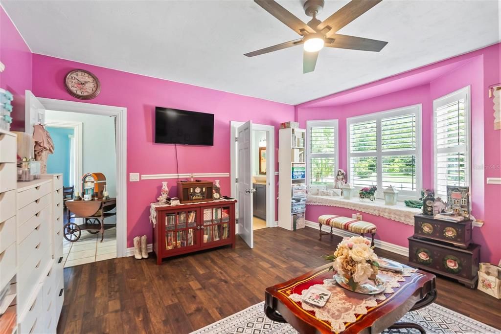 For Sale: $615,000 (3 beds, 2 baths, 2370 Square Feet)