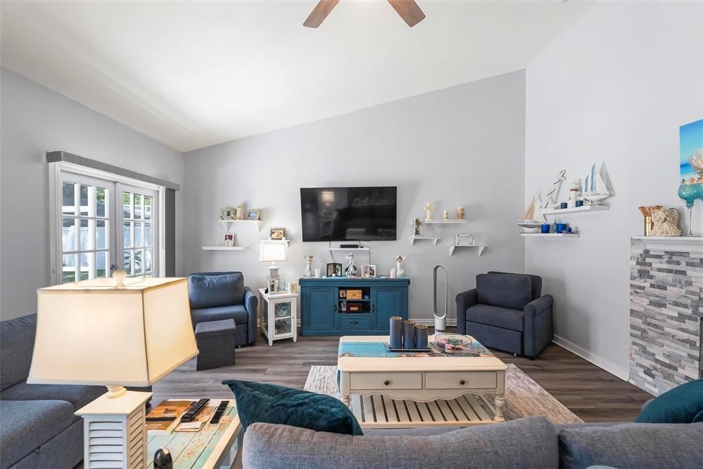 For Sale: $615,000 (3 beds, 2 baths, 2370 Square Feet)