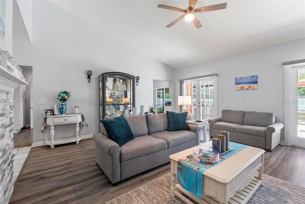 For Sale: $615,000 (3 beds, 2 baths, 2370 Square Feet)