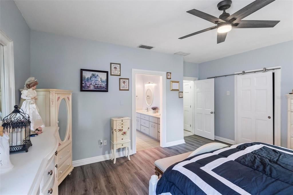 For Sale: $615,000 (3 beds, 2 baths, 2370 Square Feet)