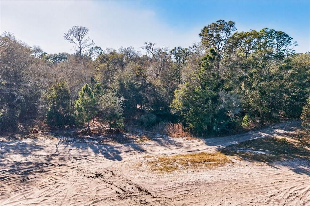 待售: $70,000 (2.44 acres)