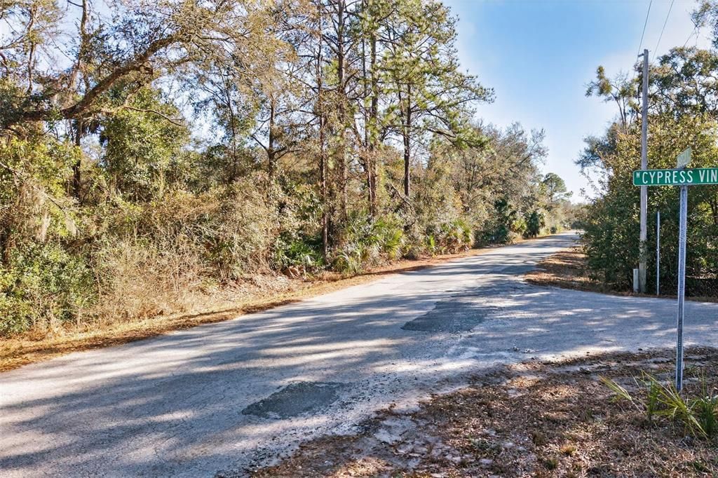 待售: $70,000 (2.44 acres)