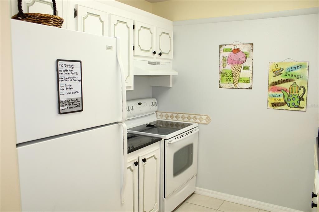 Под контрактом: $124,900 (1 спален, 1 ванн, 725 Квадратных фут)