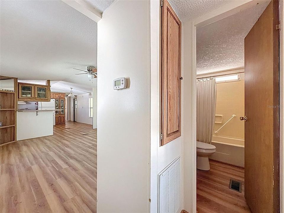 На продажу: $109,900 (2 спален, 2 ванн, 938 Квадратных фут)