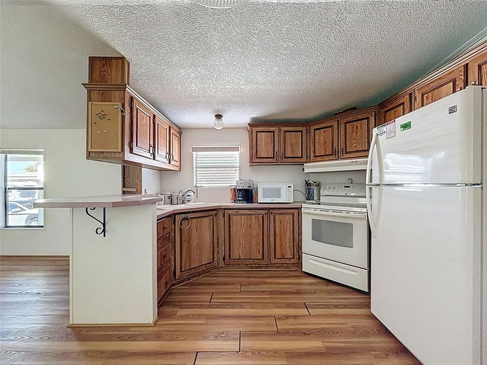 На продажу: $109,900 (2 спален, 2 ванн, 938 Квадратных фут)