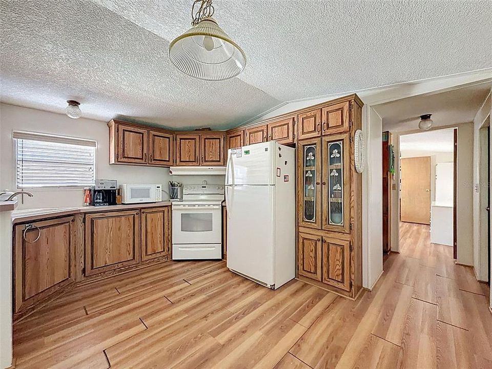 На продажу: $109,900 (2 спален, 2 ванн, 938 Квадратных фут)