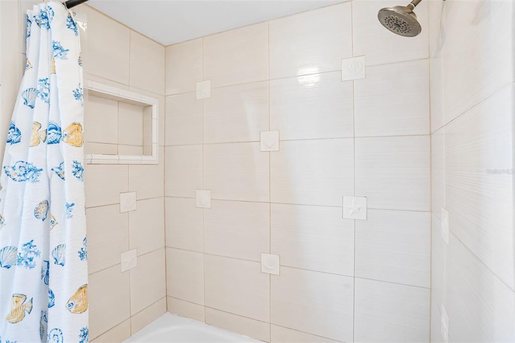 На продажу: $995,000 (2 спален, 2 ванн, 1090 Квадратных фут)