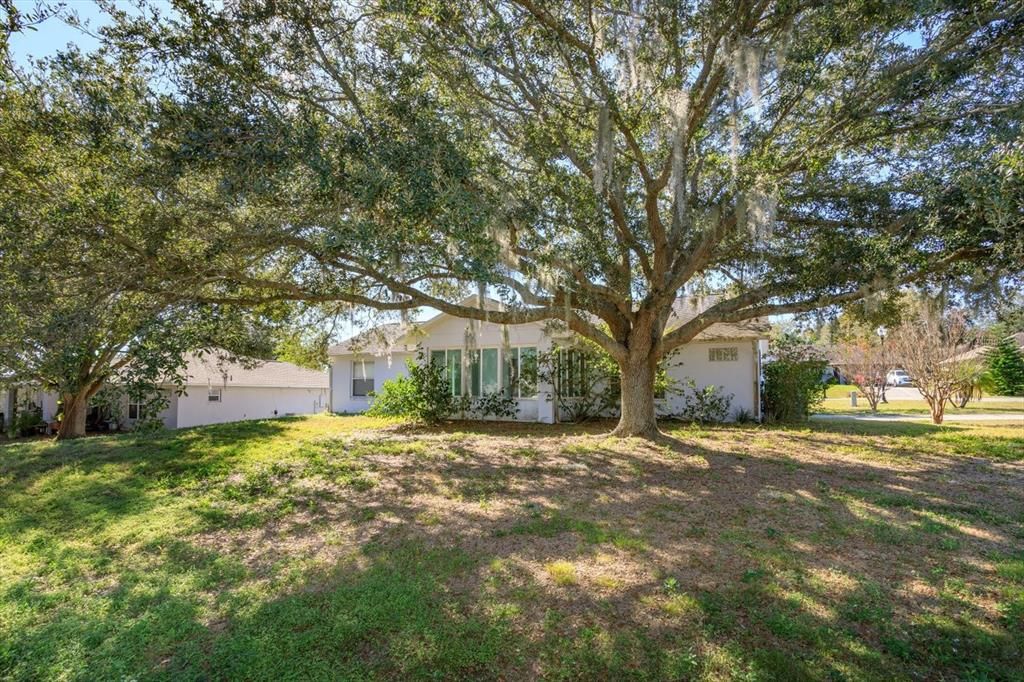 Active With Contract: $325,000 (3 beds, 2 baths, 1390 Square Feet)