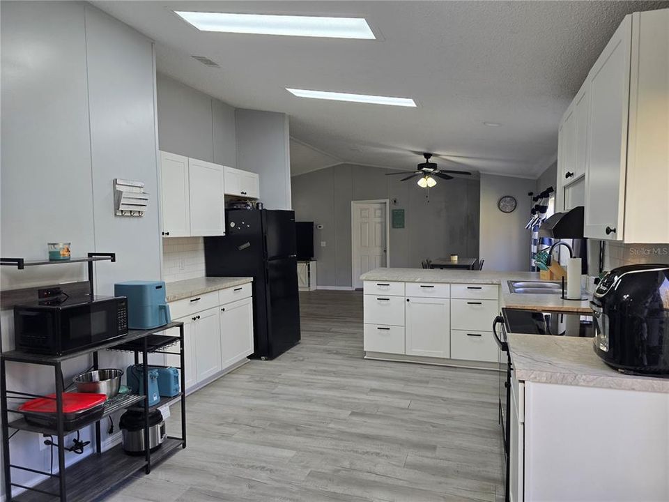 En Venta: $204,000 (3 camas, 2 baños, 1456 Pies cuadrados)