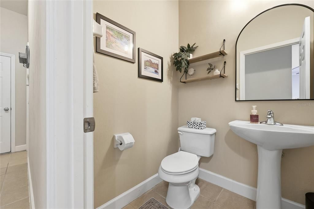 Activo con contrato: $625,000 (4 camas, 3 baños, 2860 Pies cuadrados)