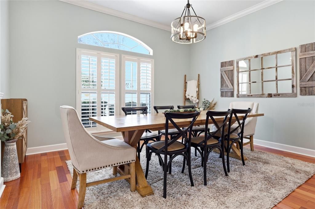 Activo con contrato: $625,000 (4 camas, 3 baños, 2860 Pies cuadrados)