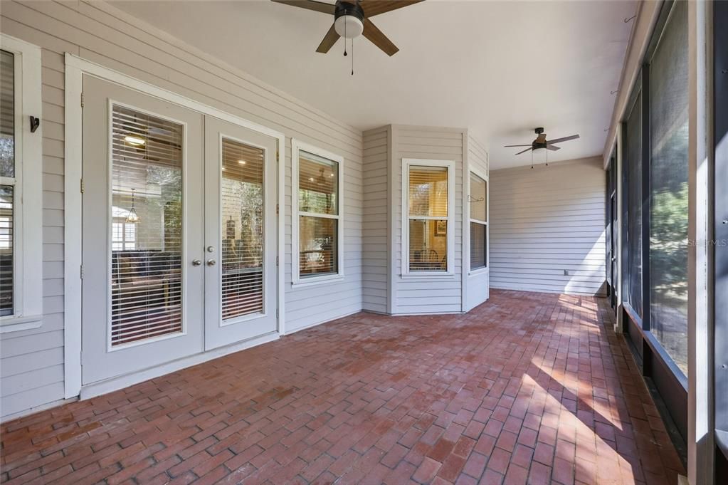 Activo con contrato: $625,000 (4 camas, 3 baños, 2860 Pies cuadrados)