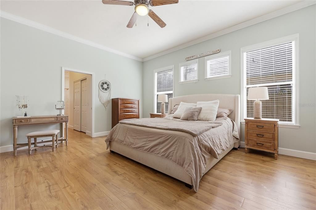 Activo con contrato: $625,000 (4 camas, 3 baños, 2860 Pies cuadrados)