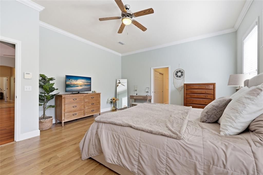 Activo con contrato: $625,000 (4 camas, 3 baños, 2860 Pies cuadrados)