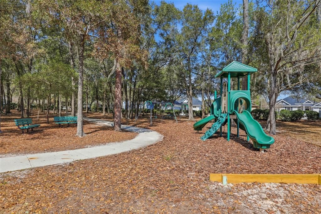 Activo con contrato: $625,000 (4 camas, 3 baños, 2860 Pies cuadrados)