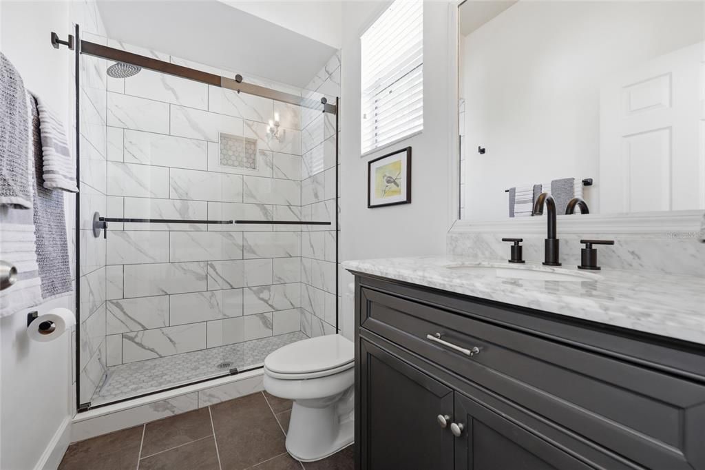 Activo con contrato: $625,000 (4 camas, 3 baños, 2860 Pies cuadrados)