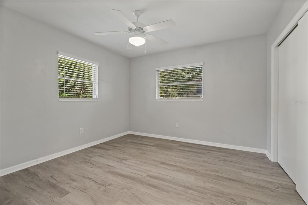 For Sale: $239,900 (2 beds, 1 baths, 1270 Square Feet)