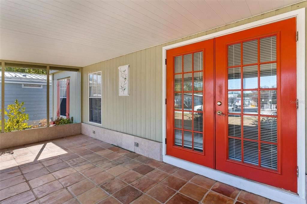 На продажу: $129,000 (2 спален, 2 ванн, 1092 Квадратных фут)