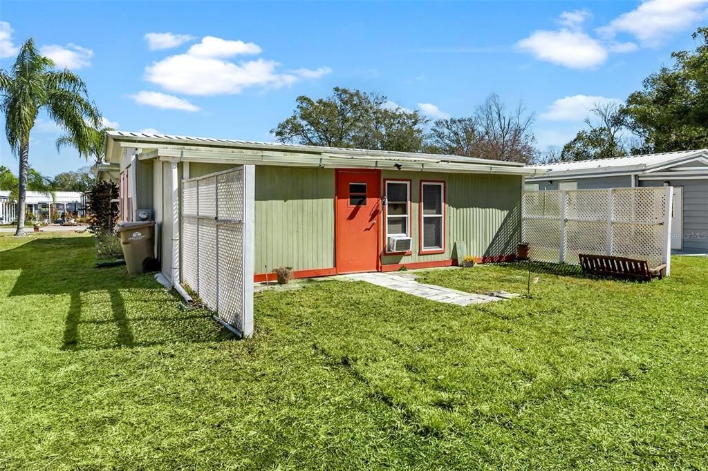 На продажу: $129,000 (2 спален, 2 ванн, 1092 Квадратных фут)