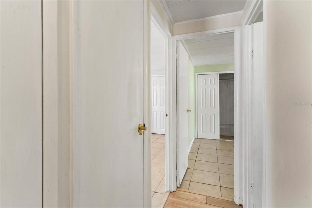 На продажу: $129,000 (2 спален, 2 ванн, 1092 Квадратных фут)