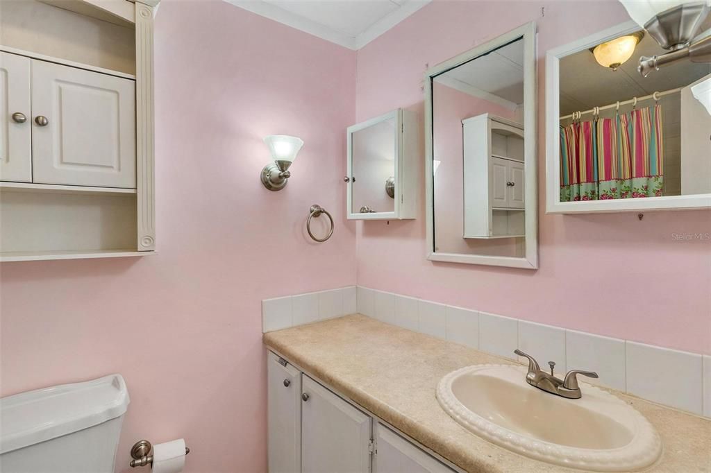 На продажу: $129,000 (2 спален, 2 ванн, 1092 Квадратных фут)