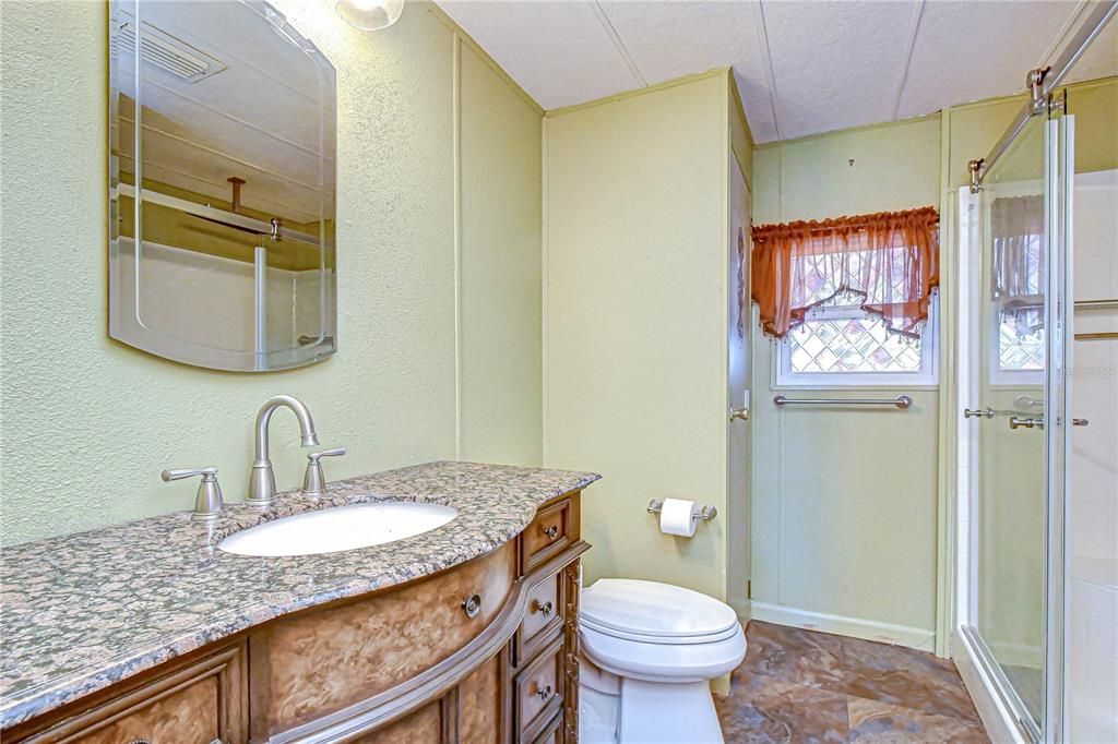 Activo con contrato: $89,900 (2 camas, 2 baños, 1152 Pies cuadrados)