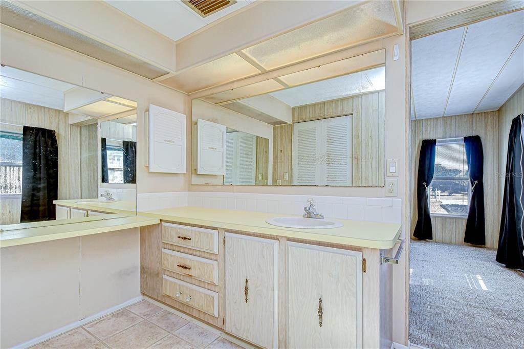 Activo con contrato: $89,900 (2 camas, 2 baños, 1152 Pies cuadrados)