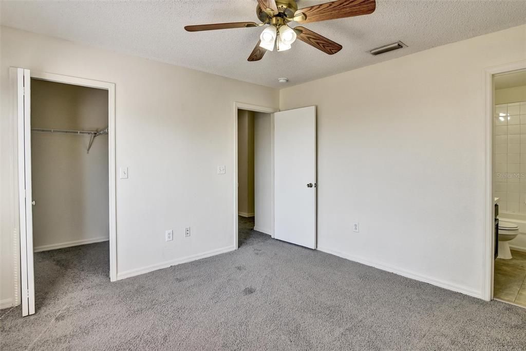 For Sale: $207,900 (3 beds, 2 baths, 1408 Square Feet)