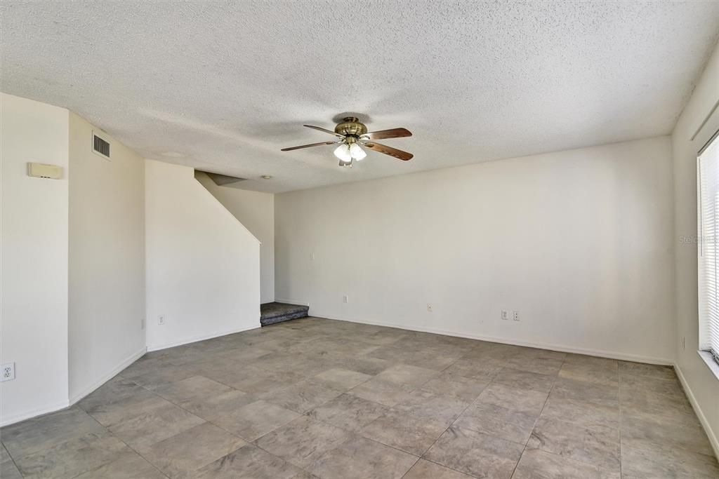 For Sale: $207,900 (3 beds, 2 baths, 1408 Square Feet)
