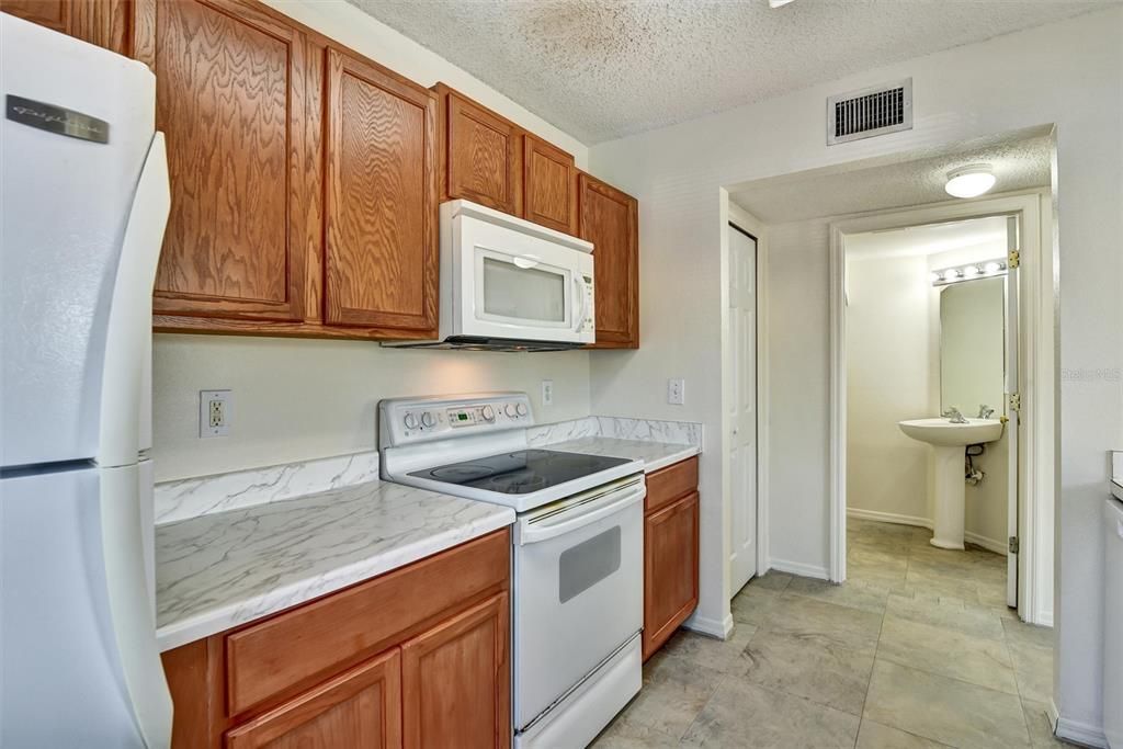 For Sale: $207,900 (3 beds, 2 baths, 1408 Square Feet)