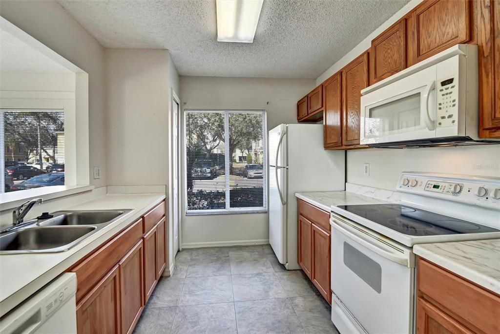 For Sale: $207,900 (3 beds, 2 baths, 1408 Square Feet)