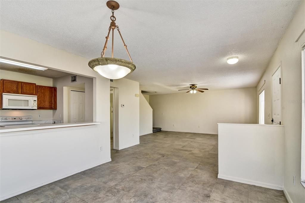 For Sale: $207,900 (3 beds, 2 baths, 1408 Square Feet)
