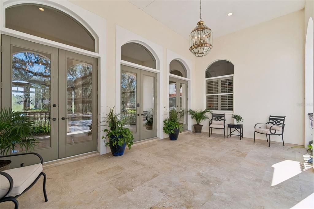 En Venta: $985,000 (4 camas, 4 baños, 4527 Pies cuadrados)