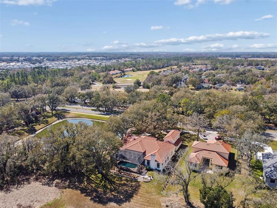 En Venta: $985,000 (4 camas, 4 baños, 4527 Pies cuadrados)