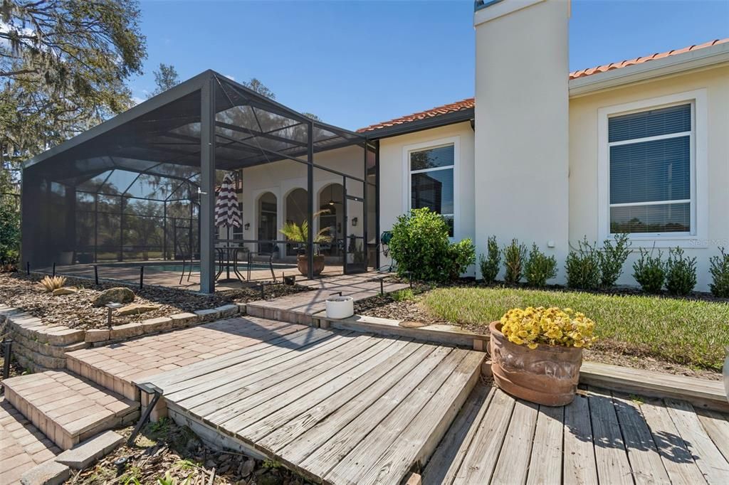 En Venta: $985,000 (4 camas, 4 baños, 4527 Pies cuadrados)