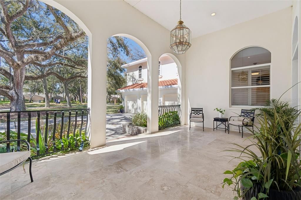 En Venta: $985,000 (4 camas, 4 baños, 4527 Pies cuadrados)