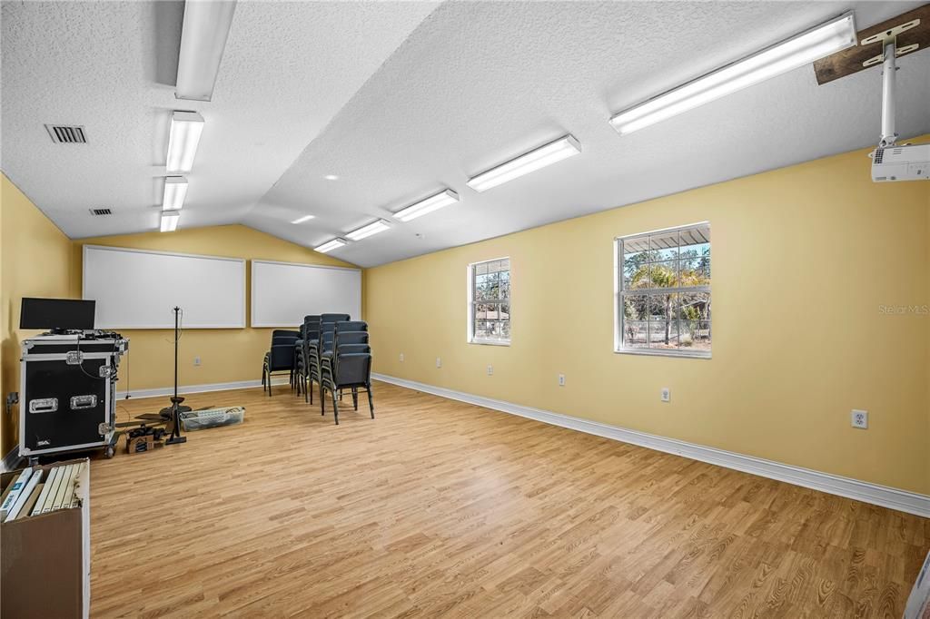 For Sale: $349,900 (0 beds, 0 baths, 4307 Square Feet)