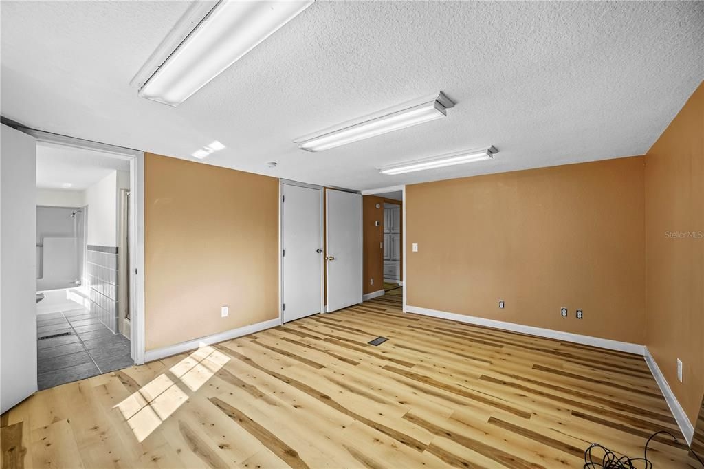 For Sale: $349,900 (0 beds, 0 baths, 4307 Square Feet)