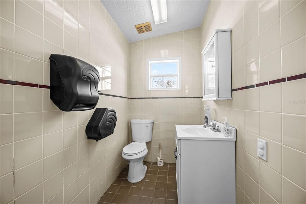 For Sale: $349,900 (0 beds, 0 baths, 4307 Square Feet)