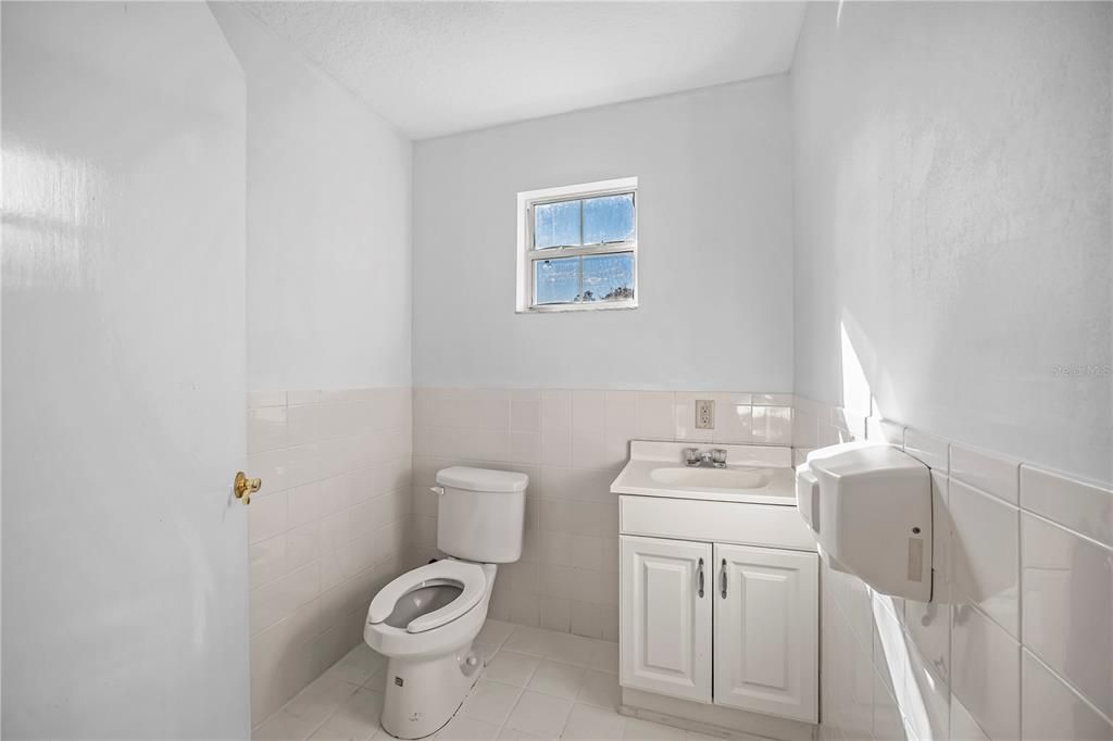 For Sale: $349,900 (0 beds, 0 baths, 4307 Square Feet)