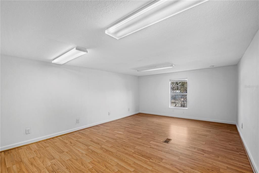 For Sale: $349,900 (0 beds, 0 baths, 4307 Square Feet)