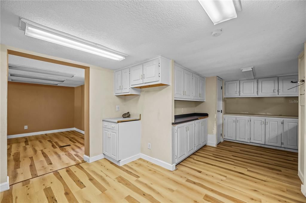 For Sale: $349,900 (0 beds, 0 baths, 4307 Square Feet)