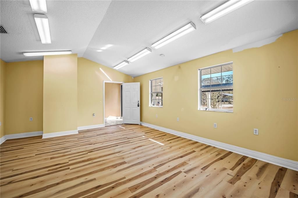 For Sale: $349,900 (0 beds, 0 baths, 4307 Square Feet)